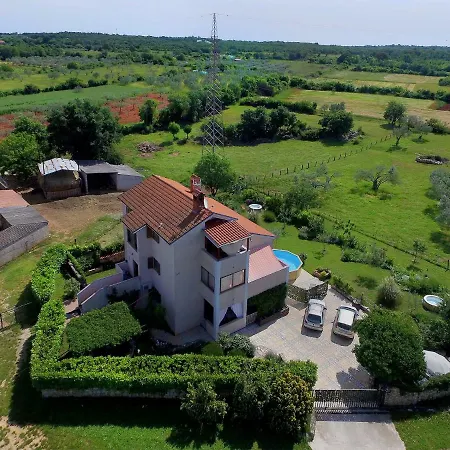 Apartmán Klara 1877 Galižana